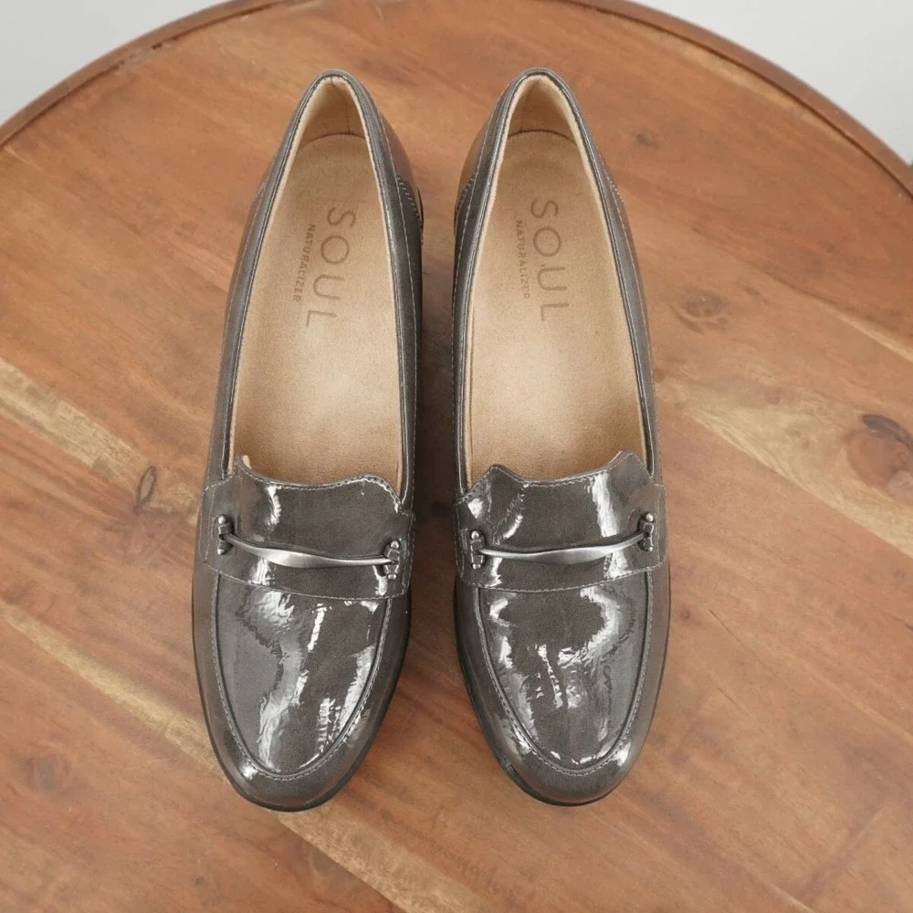 SOUL Naturalizer Womens Achieve Loafers Wedge Heel Gray Faux Patent Leather 9M